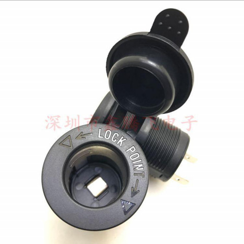 Гніздо прикурювача 12–24V 15A панельне водозахищене